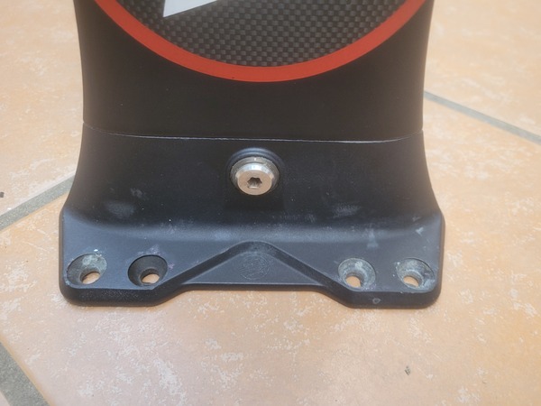 Sabfoil - Mast 93 con piastra kraken 