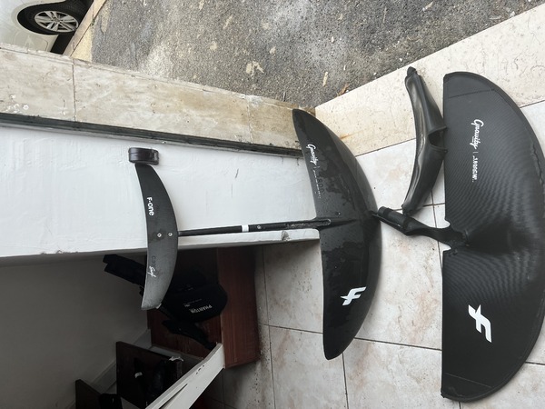 F-One - Gravity 1800 Carbon Full