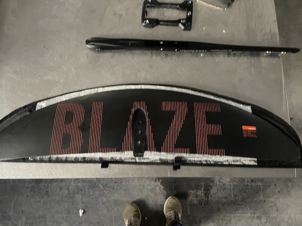 Rrd International - BLAZE 1850 Y27