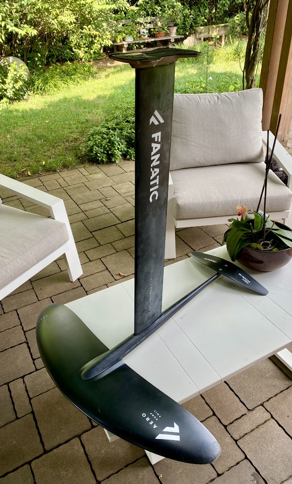 Fanatic - aero 1500 front/ 295 rear/ 900 mast