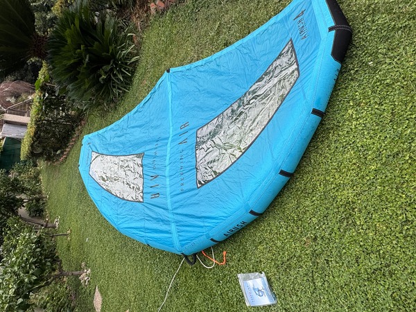 Starboard X Airush - Free wing aire 4 m