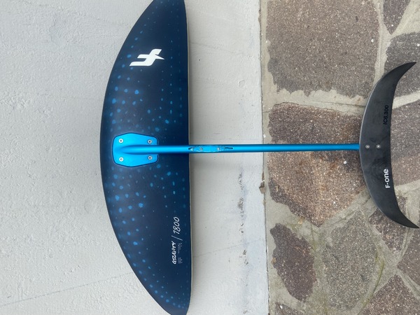 F-One - Gravity 1800