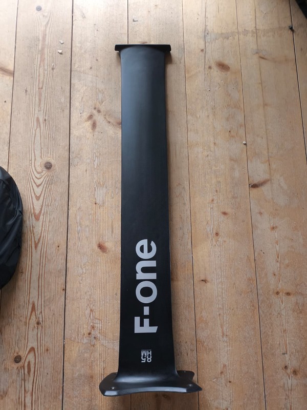 F-One - HM Carbon Mast 14" - 85cm