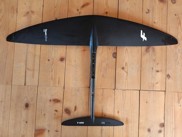 F-One - PLANE SEVEN SEAS CARBON 1500