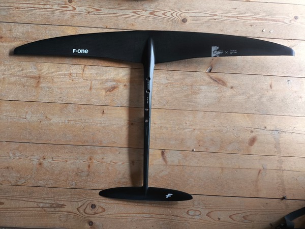 F-One - PLANE EAGLE X UHM CARBON 1000