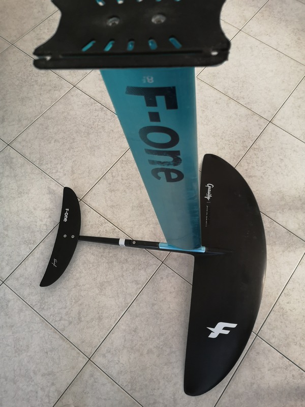 F-One - Hidrofoil Gravity 1800 completo
