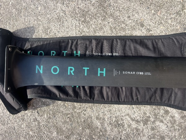 North - Cf 85 carbonio 