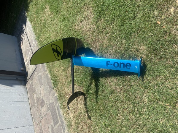 F-One - Gravity carbon 2200
