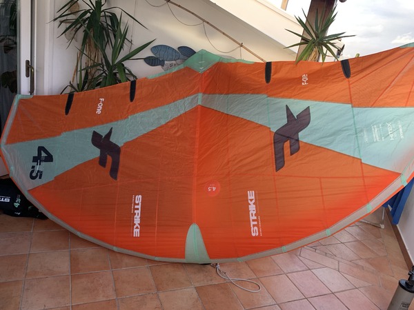 F-One - Strike v4 mq 4,5