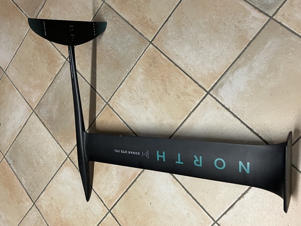 North - Sonar CF72 CARBONIO