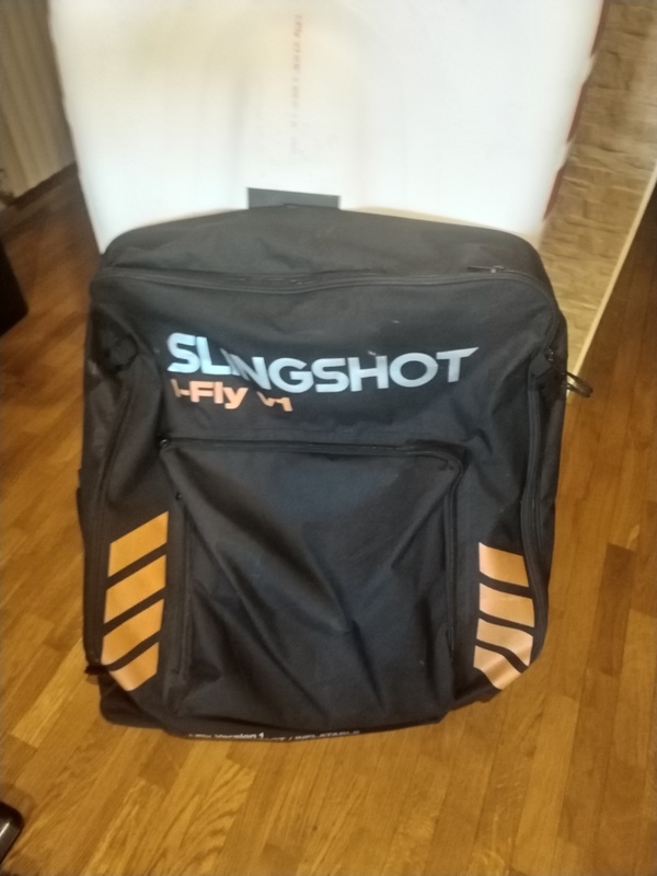 Slingshot - Flotteur 140 Litri
