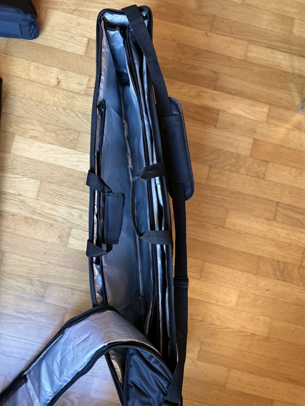 altra -  Nerofoil Borsa