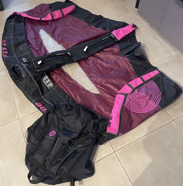 altra - Neilpryde Fly IIII 2025