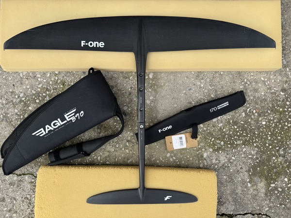 F-One - Eagle 890 + DW 170