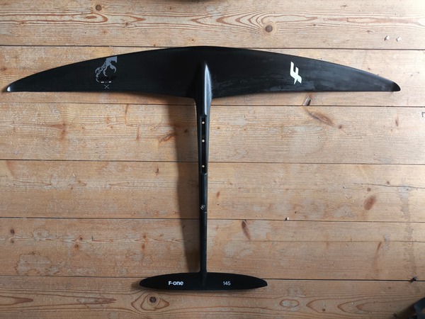 F-One - PLANE EAGLE X UHM CARBON 1000