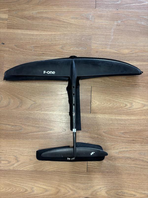 F-One - Eagle 890