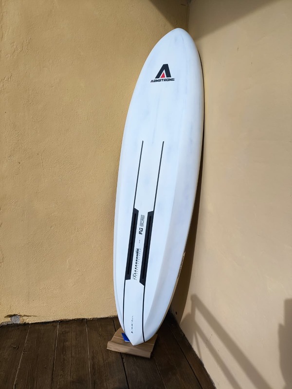 Armstrong - Midleght 65 L