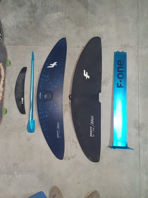 F-One - Hydrofoil F-One Gravity 2200 Completo (Ala 2200, Mast Alu, Fusoliera, Stab IC6 300) + Cover
