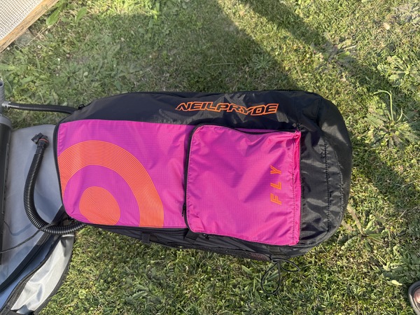 altra - Neil Pryde Fly
