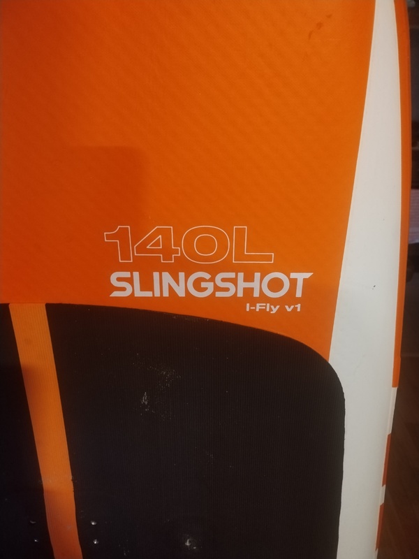 Slingshot - Flotteur 140 Litri