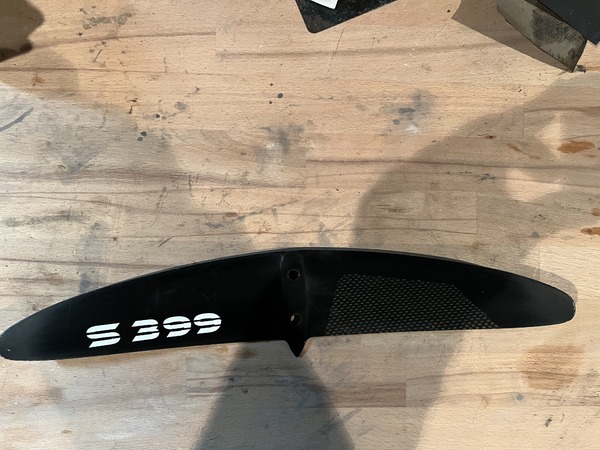 Sabfoil - Mast 82 fusoliera F700HS stabilizzatore 399 . Front 790
