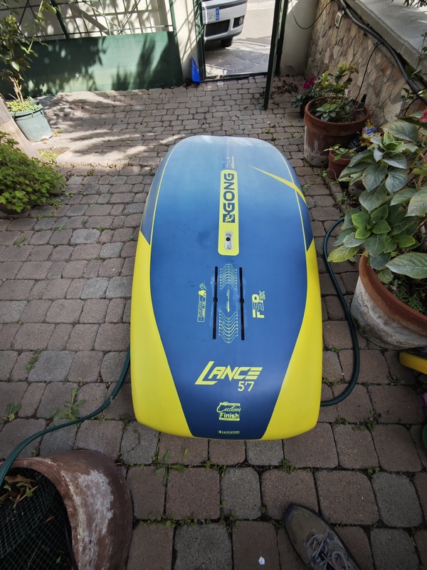 Gong - Lance